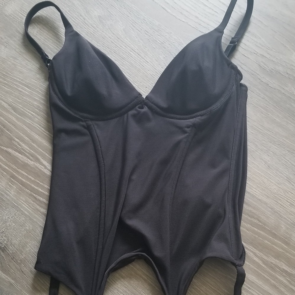 Victoria's Secret bustier garter size 34B